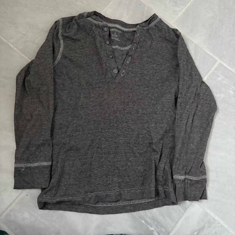 youth small long sleeve button-up shirt